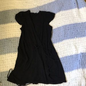 Brandy Melville Short Sleeve Wrap Dress